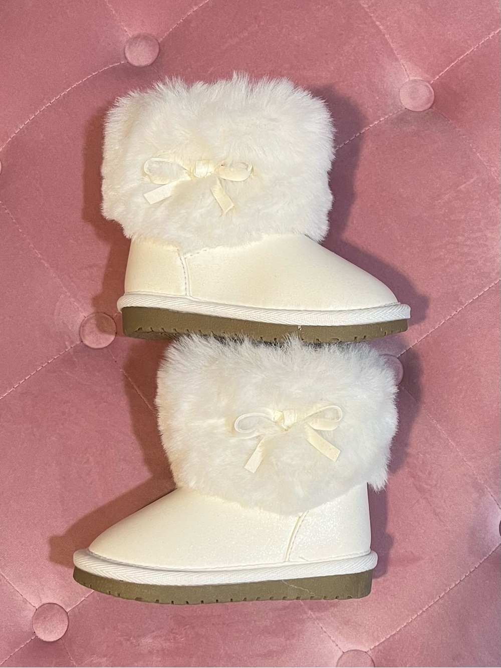 NWT 🌟 Gymboree White Faux Fur Bow Baby Boots Size 5